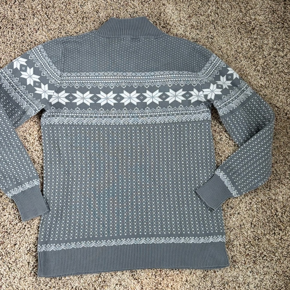 Gray Snowflake Pattern Men's Sweater - image 6